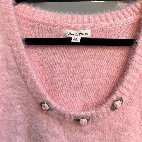 For Love & Lemons Anastasia
Carnation Cropped Sweater Size
XXS - Picture 4 of 7